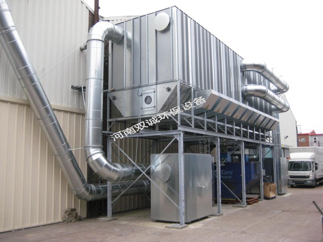 固体废物焚烧炉的工作原理: