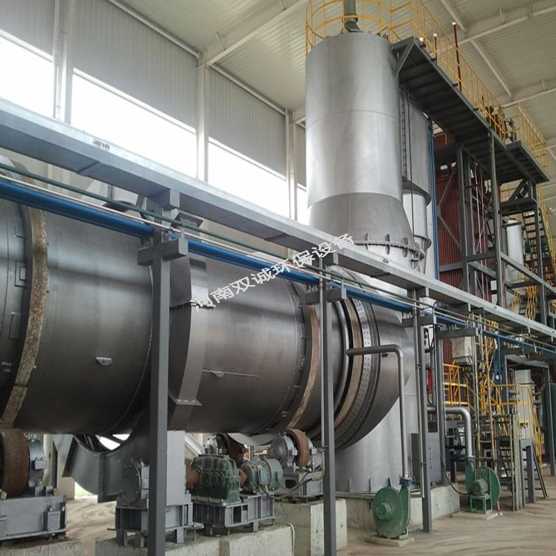 焚烧炉是整个垃圾焚烧处理工艺的关键设备之一,挑选合适的焚烧炉应注意的事项: